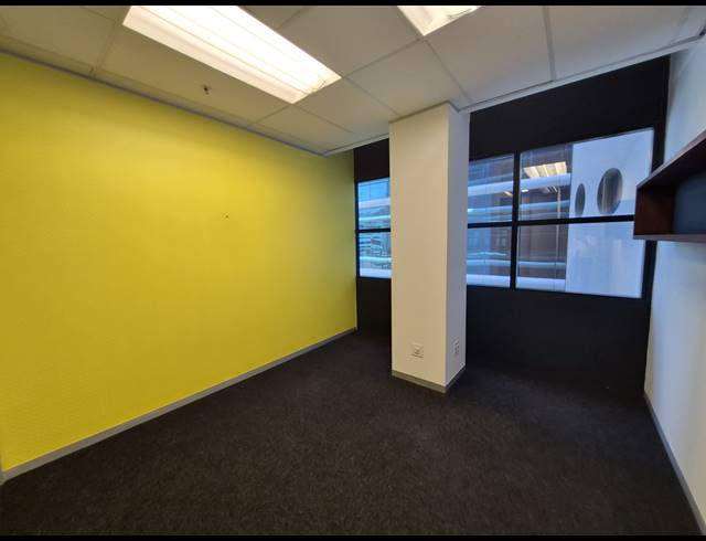 492M² OFFICE TO LET IN SANDTON CENTRAL